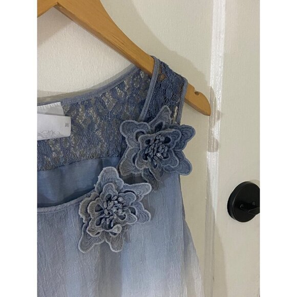 Fleur De Lis Women's Blue And White Ombra Soft Layered Blouse - Medium - Picture 2 of 13